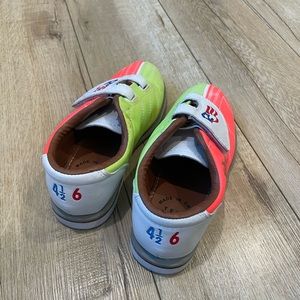 Womens Size 5.5 Bowling Shoes with Velcro Straps